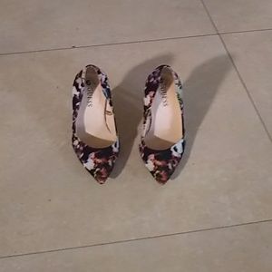 Guess Stiletto heels size 6.5